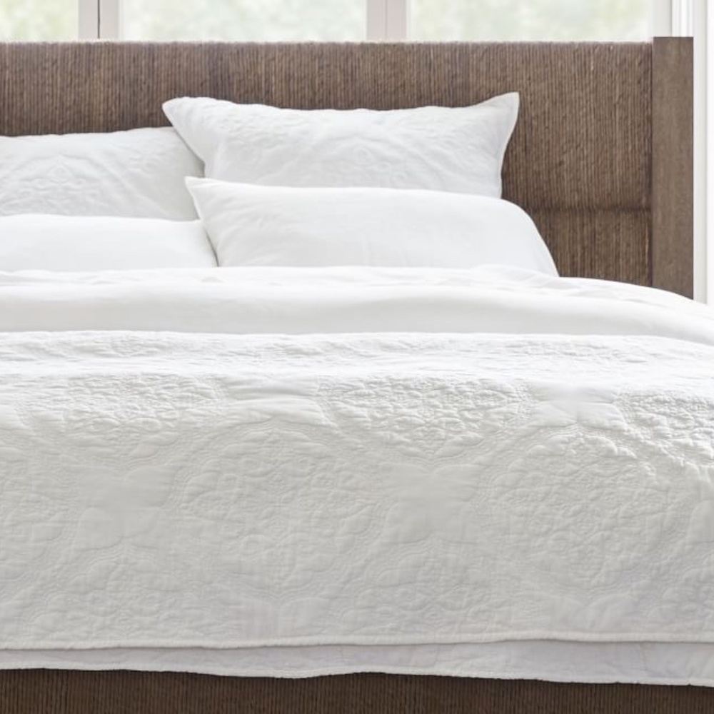 SOLD - Pottery Barn Medallion Washed Cotton Quilt - King/Cal King